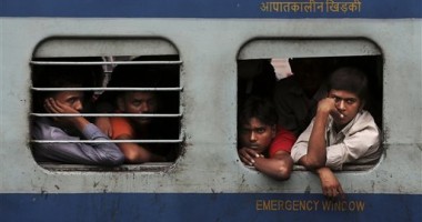 Stire din Actualitate : Rețelele electrice din India, reparate  după pana  de curent uriașă