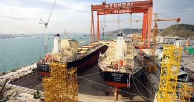 Stire din Economie : Industria navală sud-coreeană a pierdut 5.000 de locuri de muncă în 2015