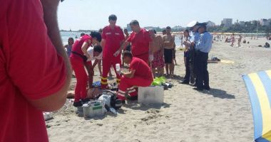 Stire din Eveniment : Bărbat scos din mare în stare de inconștiență, la Costinești. Intervine elicopterul SMURD