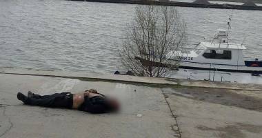 IMAGINI ȘOCANTE! TRAGEDIE! PERSOANĂ GĂSITĂ ÎNECATĂ, ÎN PORT / UPDATE - 3