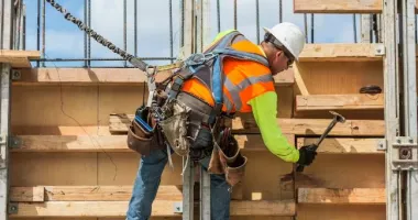 Stire din Economie : Investiții, construcții, deficit comercial. INFO economic