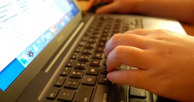 Stire din Economie : Info fiscalitate: Contribuabilii pot depune cereri online
