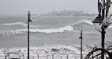 Stire din Social : Cod galben de vânt puternic. Pe litoral vor fi rafale de până la 70 km pe oră