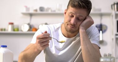 Stire din Sănătate : Problemele de înghițire pot avea multe cauze. Care sunt acestea