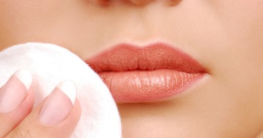 Stire din Diverse : Cinci pași de îngrijire a tenului mixt