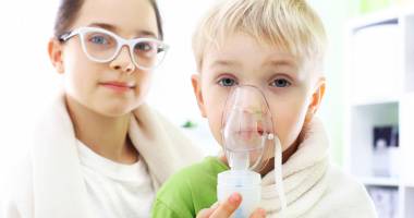 Stire din Sănătate : Inhalațiile la copii.  Cum se realizează corect