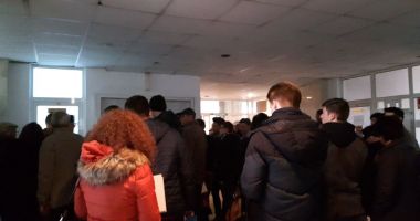 Stire din Social : Gata cu cozile la ghișeu! Românii vor putea înmatricula autovehiculele online
