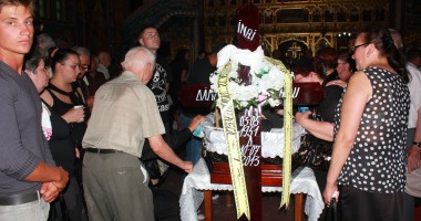 Eroul - revoluționar Barbu Dănescu  a fost condus  pe ultimul drum - 7