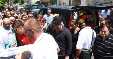 GALERIE FOTO. Patronul de la On Plonge, GHEORGHE OANCEA, condus pe ULTIMUL DRUM - 19