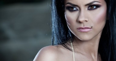 Stire din Monden : Inna: "Mi-e milă de mine…"