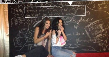 Stire din Monden : Inna și Antonia, trădate de limba română