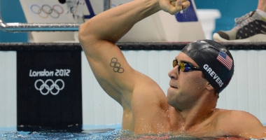 Stire din Sport : Înotătorii, obligați  să își camufleze tatuajele de pe corp!
