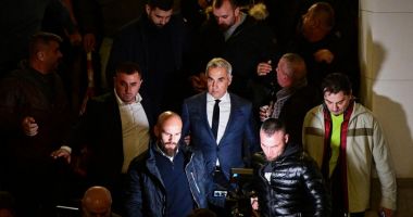 Stire din Eveniment : Înregistrări compromițătoare cu Călin Georgescu. Făcea planuri alături de extremiști controlați de Rusia
