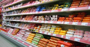 Stire din Social : INS. Prețurile la alimente continuă să urce