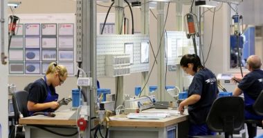 Stire din Actualitate : INS: Câştigul salarial mediu net, în creștere în luna decembrie 2023