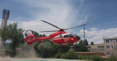 Stire din Eveniment : Adolescentă gravidă rănită în accident rutier