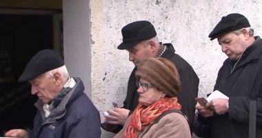 Stire din Economie : INS: A scăzut numărul mediu de pensionari cu 13.000 de persoane