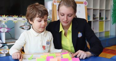 Stire din Cultură-Educație : Înscrieri la clasa pregătitoare. Copiii sub șase ani, evaluați de psihologi școlari