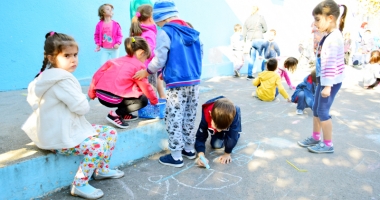 Stire din Cultură-Educație : Au început înscrierile la grădiniță. "Avem locuri pentru toți copiii!"