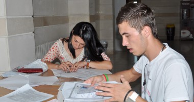 Stire din Cultură-Educație : Cu ce medii s-a intrat la facultățile de la "Ovidius"