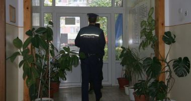 Stire din Cultură-Educație : Inspectoratul Școlar Județean Constanța cere pază pentru unitățile de învățământ. "Se prefigurează tot mai acut factori de risc!"