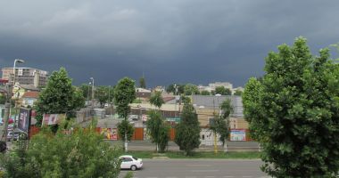 Stire din Social : AVERTIZARE METEO! Instabilitate și disconfort termic, pe litoral