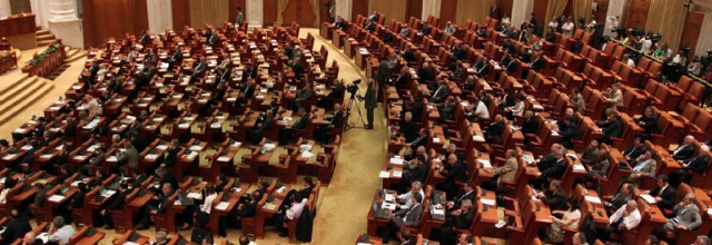 Stire din Fun : Cum se fac restructurări în instituțiile statului