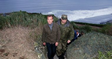 Stire din Actualitate : Insula Iturup, vizitată de Medvedev