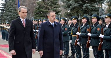 Întâlnire importantă între miniștrii Apărării din România și Moldova - 2