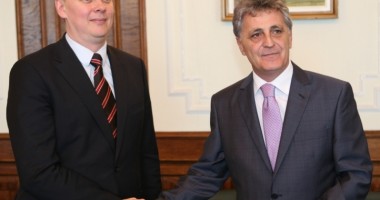 Stire din Eveniment : Întâlnire a miniștrilor apărării din Republica Polonă și România