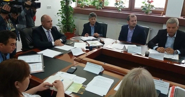 Stire din Economie : Întâlnire cu fermierii interesați de asociere și de accesarea fondurilor europene