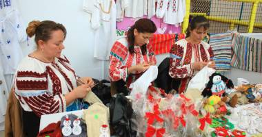 Întâlnire cu minunățiile artizanilor și meșteșugarilor populari - 10