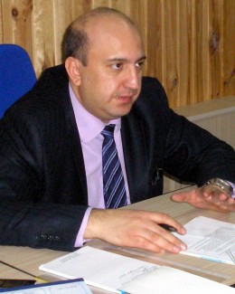 Stire din Cultură-Educație : Prof. Dănuț Epure, în turneu electoral