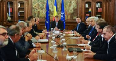 Stire din Economie : Întâlnire cu mediul de afaceri,  la Palatul Cotroceni