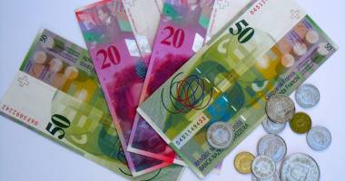 Stire din Politică-Administrație : Întâlnire cu FMI pe tema creditelor în franci elvețieni