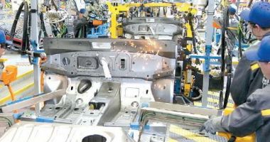Stire din Social : Inteligența artificială, preferată de unele industrii. Ce domenii vor avea concedieri masive în 2025