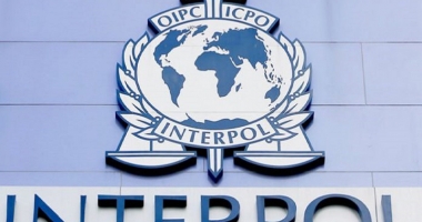 Stire din Actualitate : Un rus căutat  de Interpol  pentru uciderea unui jurnalist, arestat în Ucraina