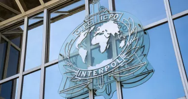 Stire din Actualitate : Mega-operațiune INTERPOL în 90 de țări, printre care și România. Milioane de medicamente false confiscate