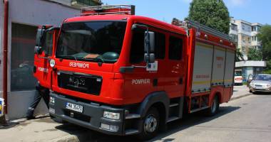 Stire din Eveniment : UPDATE. POMPIERII ÎN ALERTĂ! S-a PRĂBUȘIT tavanul peste o persoană