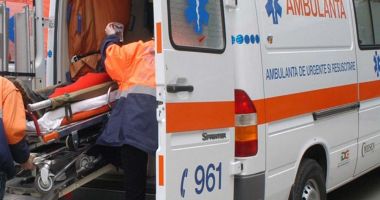 Stire din Eveniment : Preşedinte de secţie de votare, rănit după ce a căzut peste el un obiect de mobilier