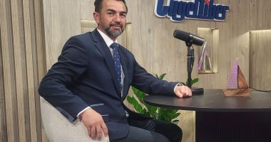 Stire din Interviu : Alexandru Micu: „În sport se câştigă puţin. Când nu plăteşti, tinerii se duc spre joburi care le pot asigura un trai decent!”