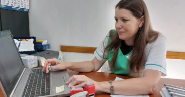 Și-a învins timiditatea și a reușit! Dr. Sanda Mărășescu, în fața debutului editorial - 2