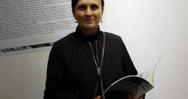 Mariea Petcu Chioibaş rupe din viață instantanee şi fragmentează vizibilul în cadre cinematografice - 6