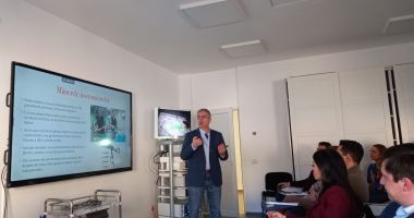 Viața de medic, între bisturiu și mentor didactic. "Performanța nu se face fără unele sacrificii" - 4