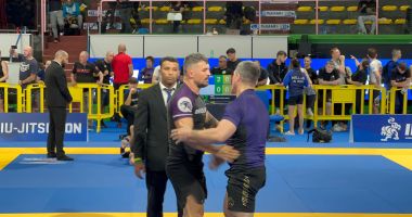 Viorel Vihodiță, campion la sporturile full-contact: „De multe ori, am mers mai departe cu un ligament rupt la genunchi” - 3