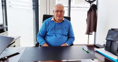 Stire din Interviu : Vasile Rizea, farmacist de peste patru decenii! "Era mai frumos înainte. Acum, tendința este mai comercială"