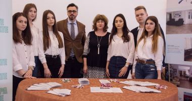 Directorul Liceului "George Călinescu": "Venim pe criterii de competență și suntem îndepărtați politic" - 3