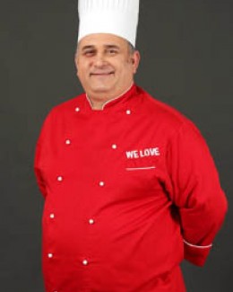 Stire din Monden : "Acasă gătim care când are timp!"