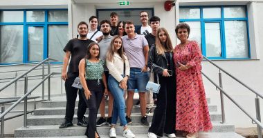 Prof. Veronica Nistoroiu: "Mă doare foarte tare faptul că elevii nu mai învață istoria României" - 2