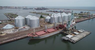 Stire din Economie : Interzicerea exporturilor de cereale - o lovitură teribilă pentru industria portuară